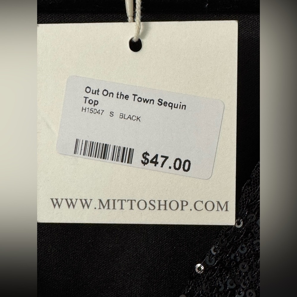 Mittoshop: Out on the Town Black Sequined CrossoverTop with privacy snap - Picture 7 of 9